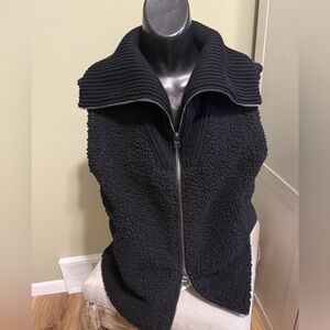 Black Sherpa Zip-Up Vest